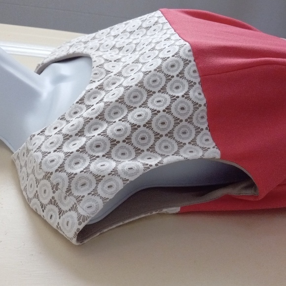 Women's Studio One Size 10 Sheath Dress. - Picture 3 of 6